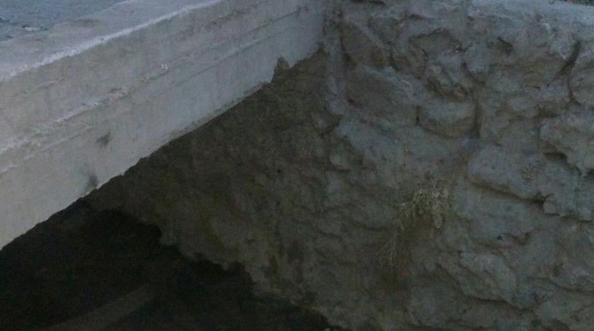 A&ccedil;ıktan Akan Kanalizasyondan Dolayı Mahalleyi Sinek Bastı İddiası