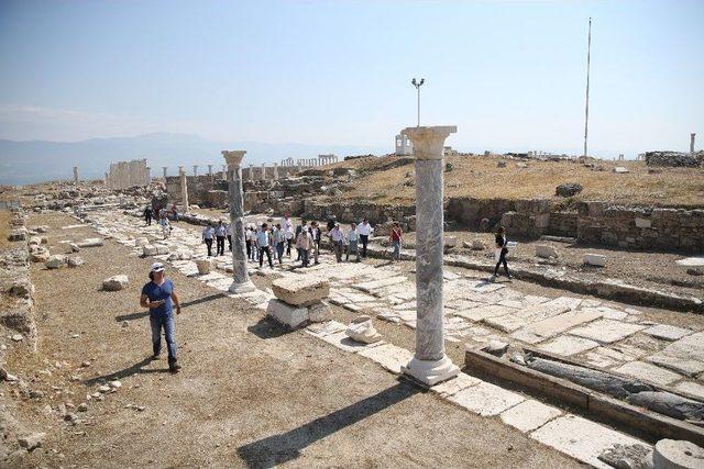 Bin 500 Yıl Önce Yıkılan Antik Kentteki Cadde Onarılacak