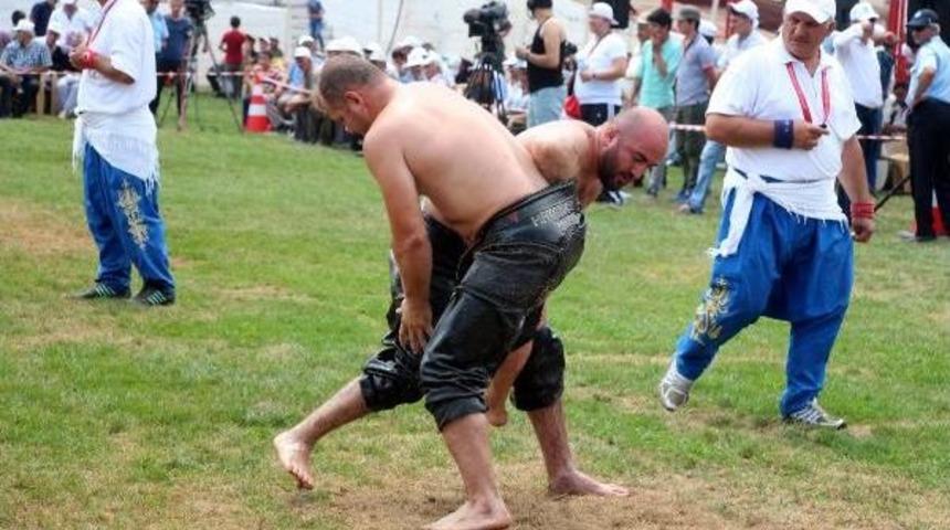 Dağ K&ouml;y Yağlı G&uuml;reşleri Başladı (2)