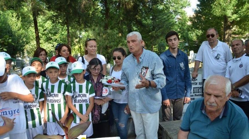 Ahmet Cemal Ayta&ccedil; &Ouml;l&uuml;m&uuml;n&uuml;n 29. Yılında Mezarı Başında Anıldı