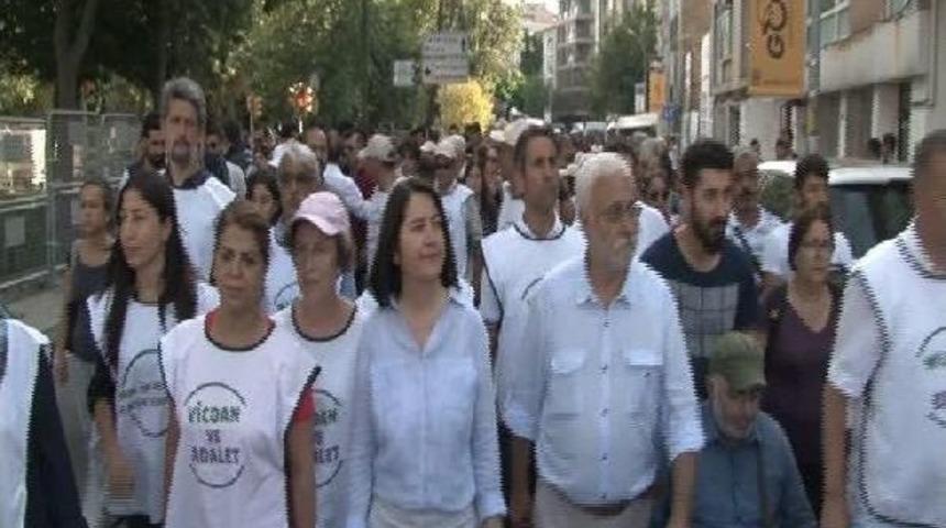 Kadık&ouml;y'de Hdp'liler Ile Polis Arasında Gerginlik..