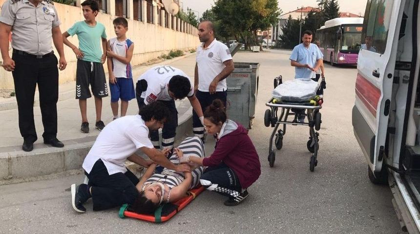 Otomobil Yayaya &Ccedil;arptı: 1 Kişi Yaralandı