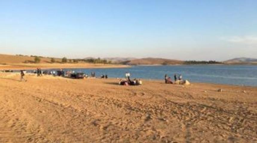 D&uuml;şen Terliği Almak İsterken Boğuldu