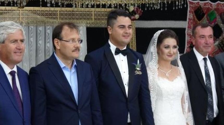 Başbakan Yardımcısı &Ccedil;avuşoğlu Afrika Vakfı Yaz Okulu &Ouml;ğrencileriyle Biraraya Geldi (2)