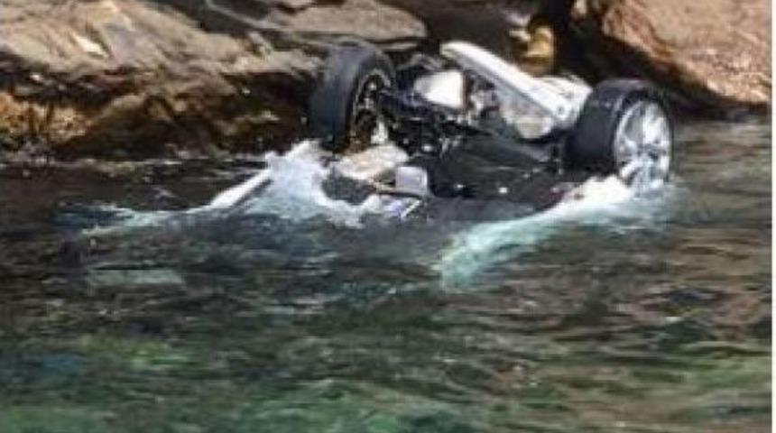 Otomobiliyle Kayalıklara U&ccedil;tu, 2 G&uuml;n Boyunca Kurtarılmayı Bekledi&nbsp;