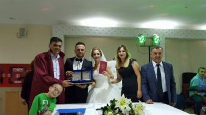 Başkan Yal&ccedil;ın, Gen&ccedil; &Ccedil;iftin Nikahını Kıydı