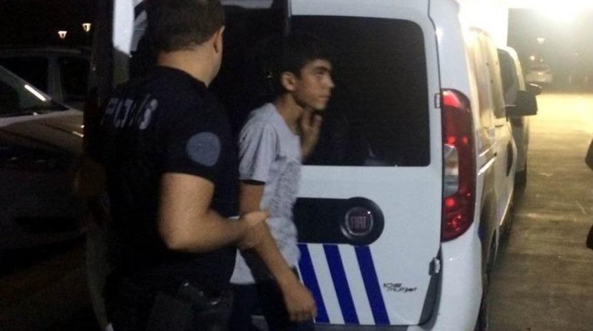 Suriyeli &Ccedil;ocuk &Ccedil;ıkan Kavgada Bı&ccedil;aklandı