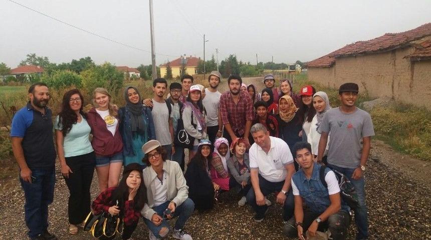 Yabancı &Ouml;ğrenciler K&ouml;y Yaşamını G&ouml;rd&uuml;