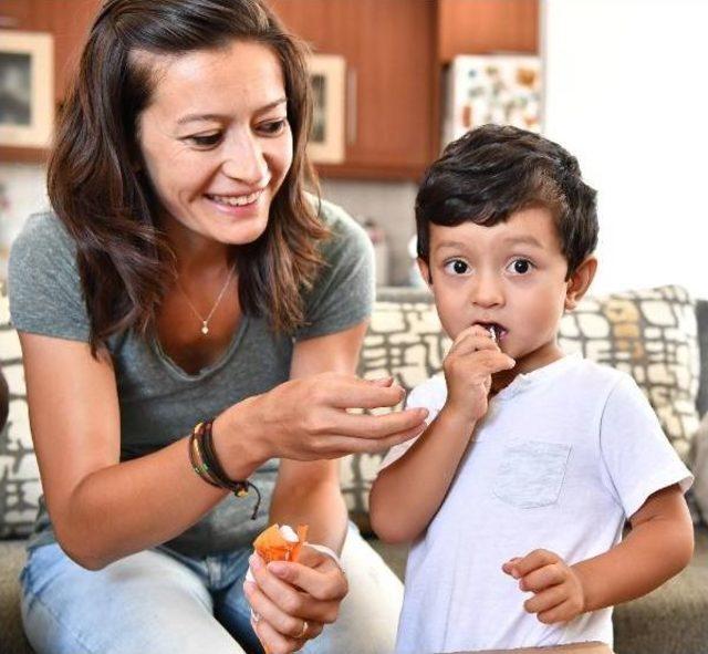 Çölyak Ve Pku Hastalarına 'bir Koli Mutluluk'