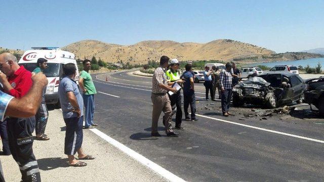 Elazığ’da Trafik Kazası: 3 Ölü, 2 Yaralı