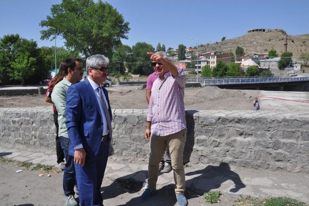 Ankara&rsquo;dan D&ouml;nd&uuml;, Ayağının Tozuyla Osmanlı Mahallesi&rsquo;ne Geldi