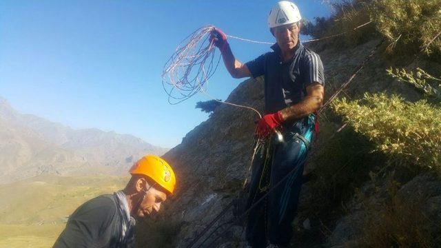 Hakkarili Dağcılardan Kaya Tırmanışı İçin Yeni Rota