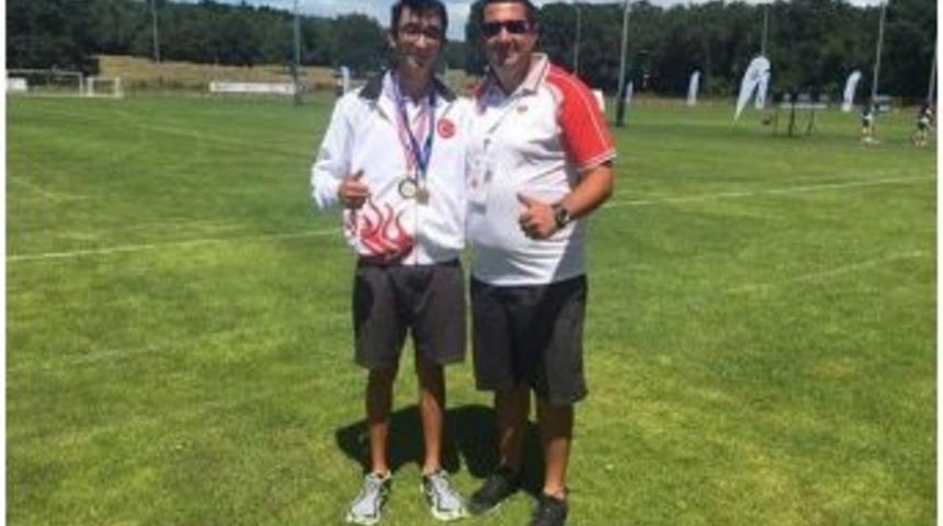 Mete Gazoz, D&uuml;nya Kupası I&ccedil;in Berlin'de