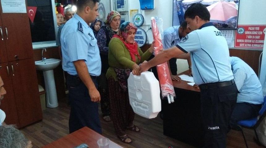 Kdz. Ereğli Belediyesi Pazarcılara Şemsiye Dağıttı