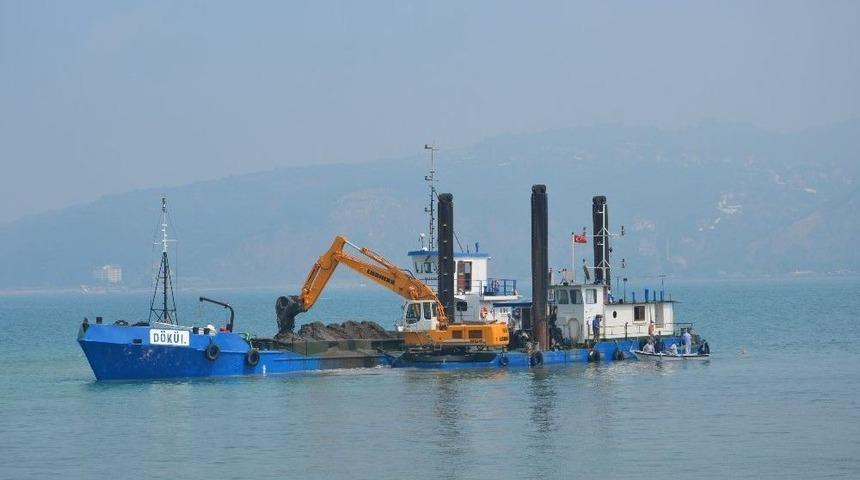 Alaplı Limanı&rsquo;nda Dip Tarama &Ccedil;alışmaları Başladı