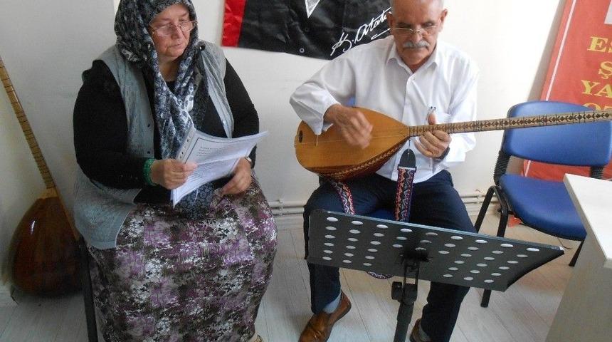 Eskişehir&rsquo;in Yarım Asan Duayen Ozanı Arif &Ccedil;ayır