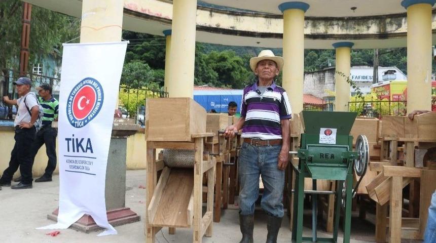 Tika&rsquo;dan 850 Kahve &Uuml;reticisi Maya Yerlisi &Ccedil;ift&ccedil;iye Ekipman Desteği