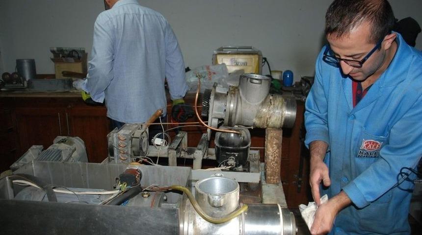 Kıyma Makinası Tamircilerinde Mesai Yoğunluğu Başlandı