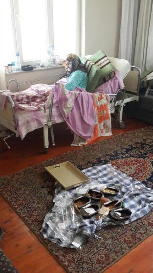 Şizofren Anne Ve Oğluna Yardım 3