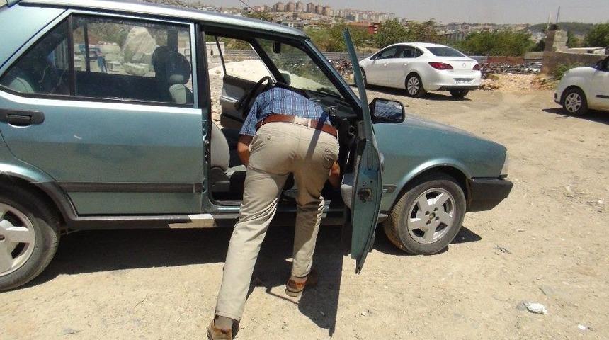 Oto Hırsızı Kovalamaca Sonucunda Yakalandı