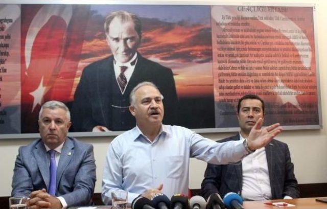 Chp&rsquo;Li G&ouml;k: Ayhan Oğan Isimli Bir Meczup &Ccedil;ıktı, Siz O S&ouml;z&uuml; Ona S&ouml;yletenlere Bakın 1