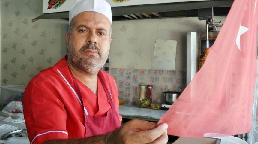 Esnaftan Bayrağa M&uuml;dahaleye Tokatlı Cevap