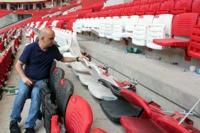 Samsun Polisi, Stattaki Olaylarla Ilgili 400 Güvenlik Kamerasını Incelemeye Aldı