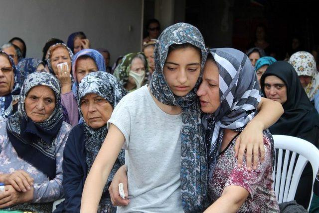 Uludağ’da Uçurumdan Düşen Öğrenci Gözyaşları İçinde Toprağa Verildi