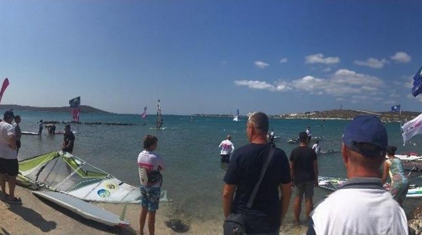 Ala&ccedil;atı&rsquo;da S&ouml;rf&ccedil;&uuml;ler Koruncuklar İ&ccedil;in Yarışacak