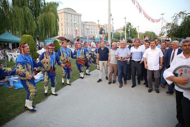 Bolulular Darıca’da Sahne Aldı