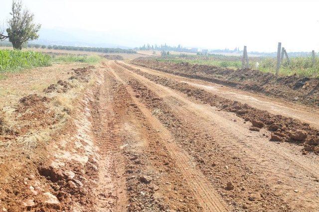 Musalar Yeniköy’ün Ova Yolların Hummalı Çalışma