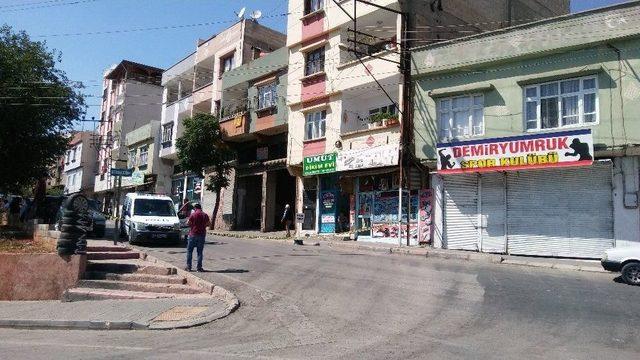 İş Yeri Komşularının Kavgasında Kan Aktı: 2 Yaralı