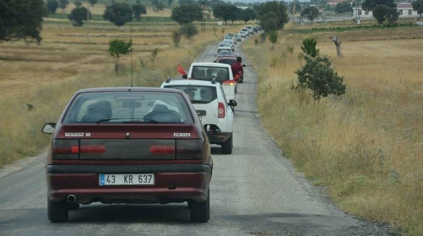 K&ouml;yl&uuml; Banaz &Ccedil;ayı İ&ccedil;in Toplandı