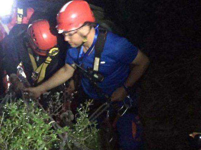 Kayalıklardan Düşüp Bacağını Kıran İngiliz Turist Kurtarıldı