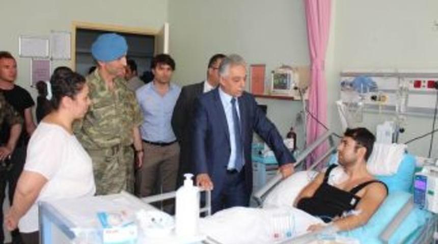 Vali Toprak&rsquo;tan Yaralı Polise Ziyaret