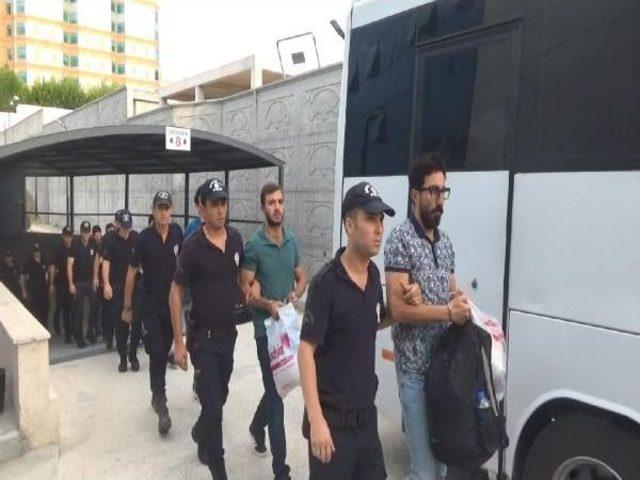 Bursa’Da Fetö’Nün Tsk Yapılanmasına Operasyon: 7’Si Teğmen, 13 Gözaltı