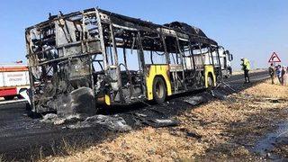 Şoför Yolcuları Boşalttı, Belediye Otobüsü Kül Oldu