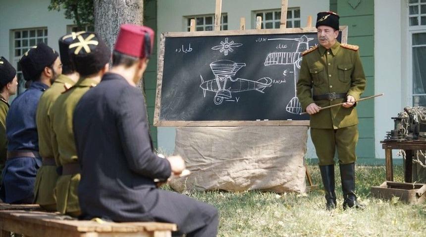 Edirne Belediye Başkanı Recep G&uuml;rkan, Vecihi H&uuml;rkuş&rsquo;un &Ouml;ğretmenini Oynadı