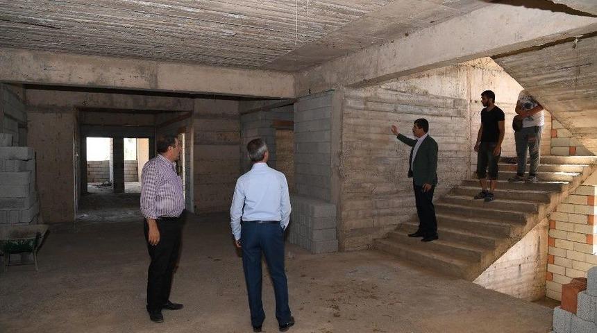 Başkan Asya, Kur&rsquo;an Kursu Ve Camii İnşaatlarında İncelemelerde Bulundu