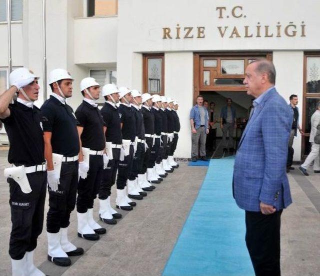 Cumhurbaşkanı Erdoğan’Dan Sarp Sınır Kapısı’Nda Inceleme (4)