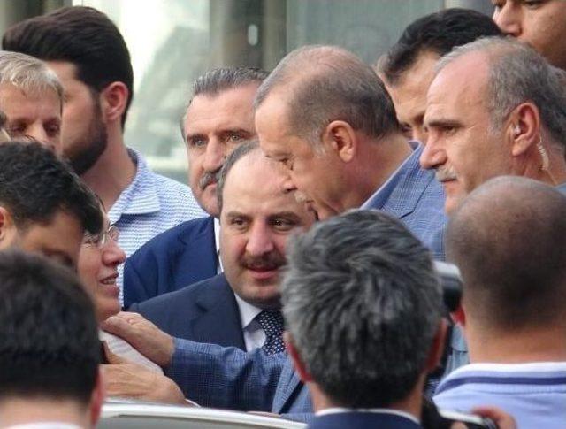 Cumhurbaşkanı Erdoğan’Dan Sarp Sınır Kapısı’Nda Inceleme (4)