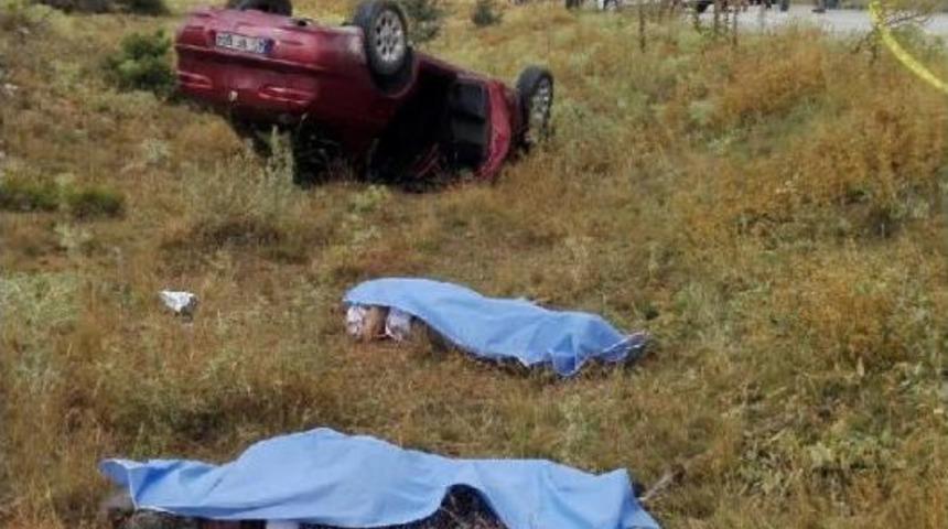 Hastane Yolunda Kaza; 3 Kardeş &Ouml;ld&uuml;, 1 Kişi Yaralandı