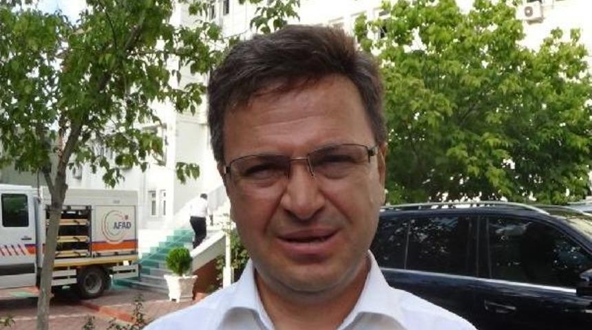 Iğdır Valiliği'nde &Ccedil;ıkan Yangında 8 &Ccedil;alışan Dumandan Etkilendi (2)