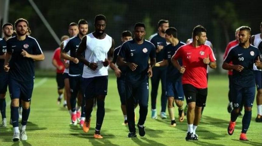 Antalyaspor'da Beşiktaş Mesaisi