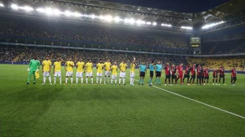 Fenerbah&ccedil;e - Cagliari Calcio: 1-0