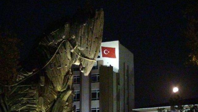 Çanakkale'de Ay Tutulması Böyle Görüntülendi