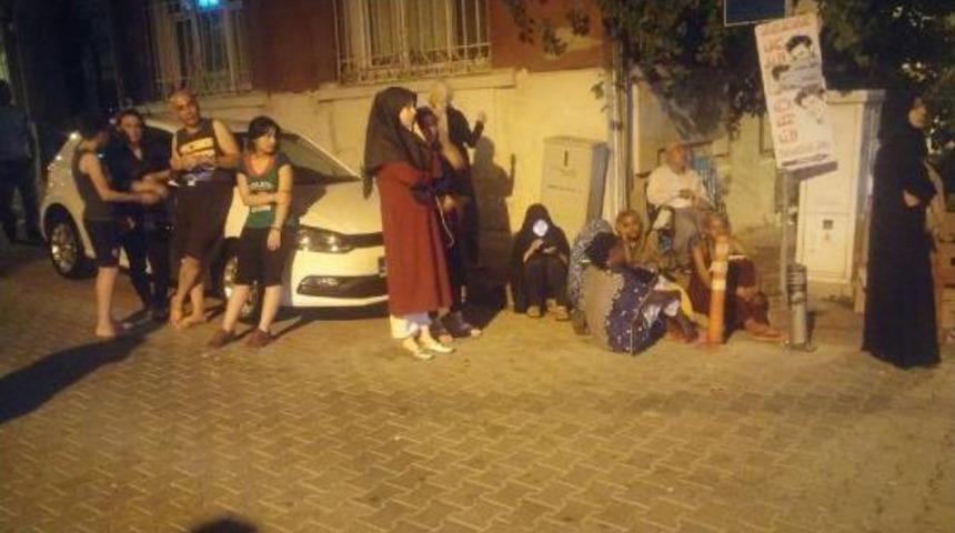 Fatih'te Korkutan Yangın (Ek Fotoğraflarla)