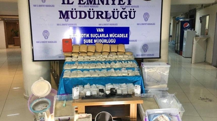 Van&rsquo;da 89 Kilo Eroin Ele Ge&ccedil;irildi