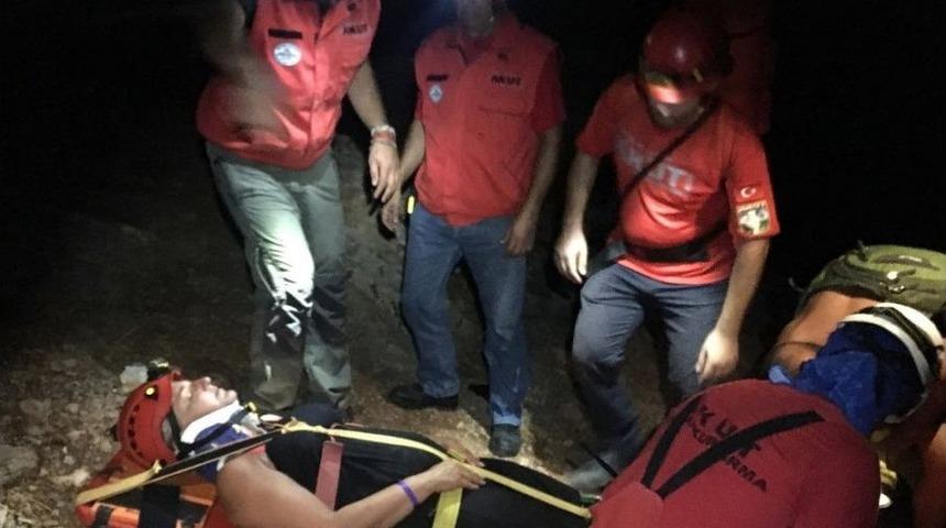 Ayağı Kırılınca Dağda Mahsur Kalan İsko&ccedil; Kadını Akut Kurtardı