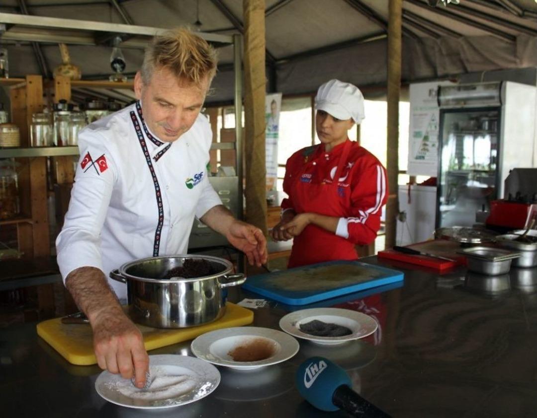 Ayakkabılarını Bağlayamayınca Tanıştığı &Ccedil;iğ Beslenme Hayatını Değiştirdi